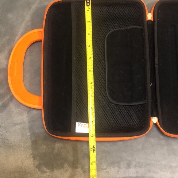 Tablet Carrying Case - Picture 9 of 11